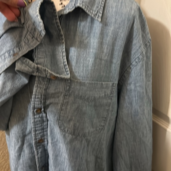 Old Navy xl chambray button down shirt - Picture 3 of 6